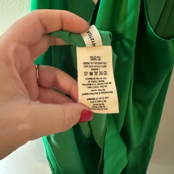 NWT L'AGENCE Kylee Racerback Silk Tank Top Blouse Size Medium Green - Picture 6 of 9